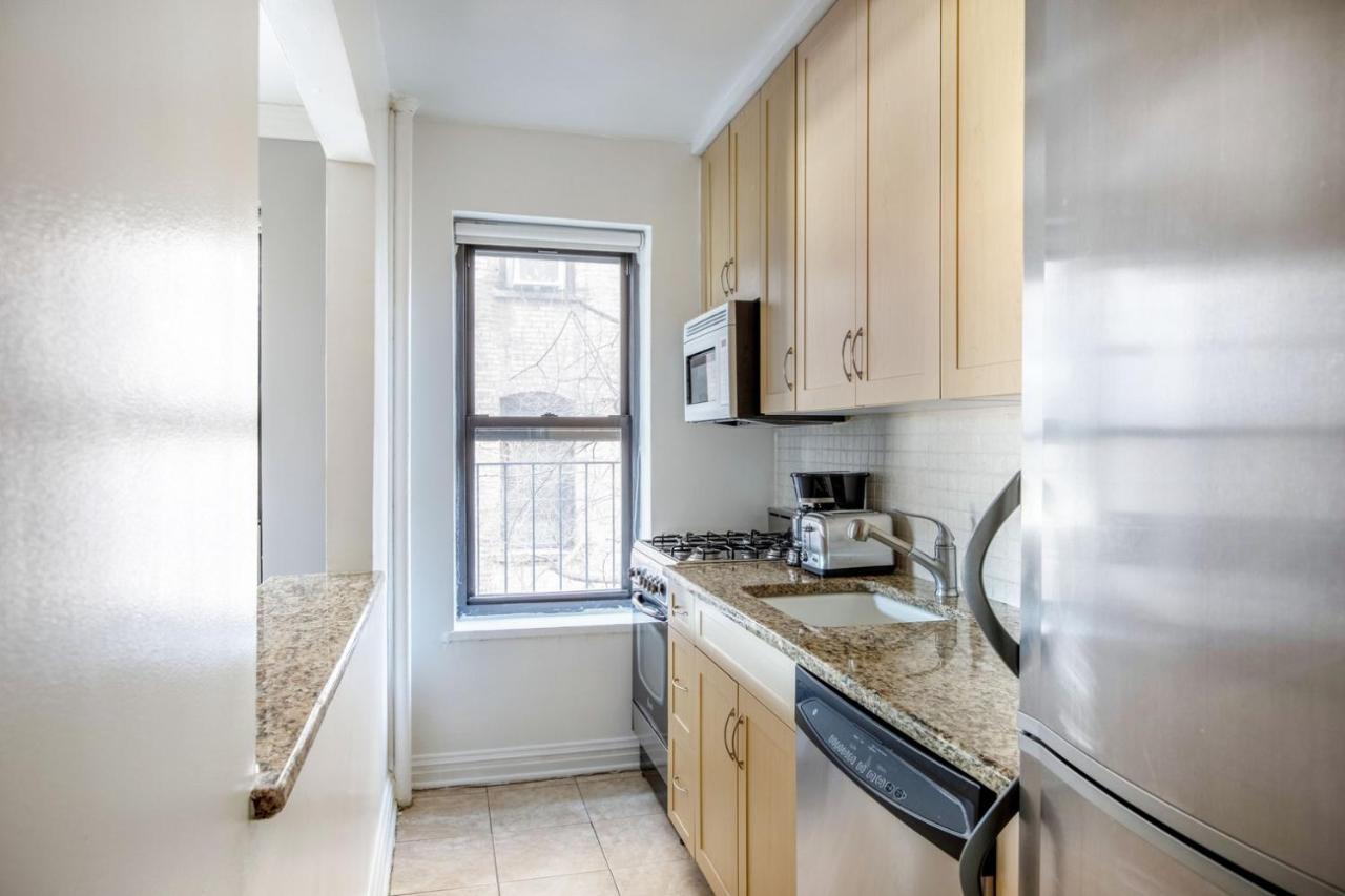 Corner 1br In W Village W Doorman Nyc-157 *